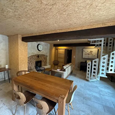 Les Inattendus Bed & Breakfast *